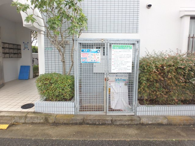 エントランス　建物の内部です