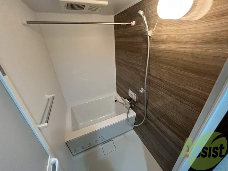 バス・シャワールーム　お風呂になります。一日の疲れを癒してくださいね。