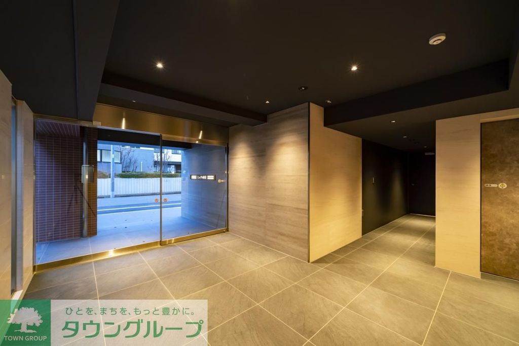 エントランス　エントランス