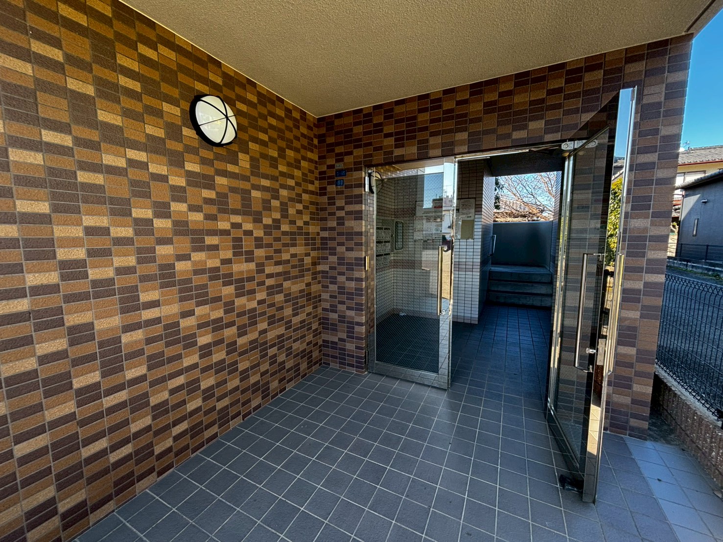 エントランス　エントランス　※現況優先