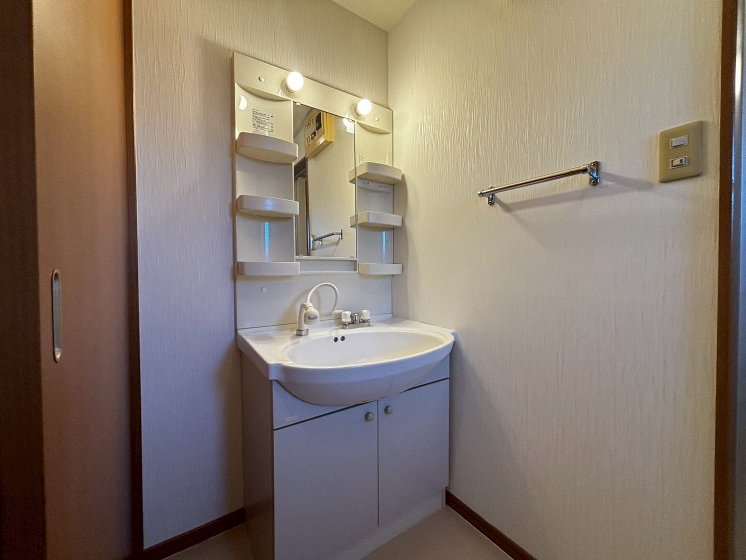 洗面設備　洗面化粧台　※現況優先