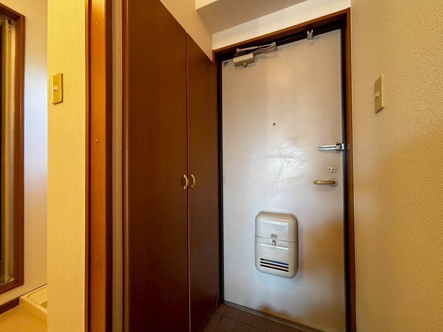 玄関　玄関　※現況優先