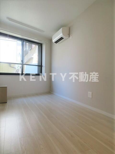 居室・リビング　こちらのリビングで趣味の時間をお楽しみください