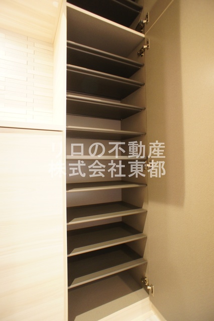 玄関　シューズボックス付☆いつでもスッキリ片付きますね！