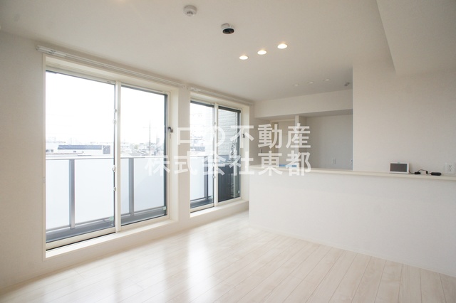 居室・リビング　開放感あふれる広さも十分な快適リビング！