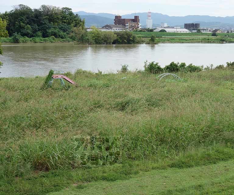 公園　久世橋東詰公園（公園）まで950m