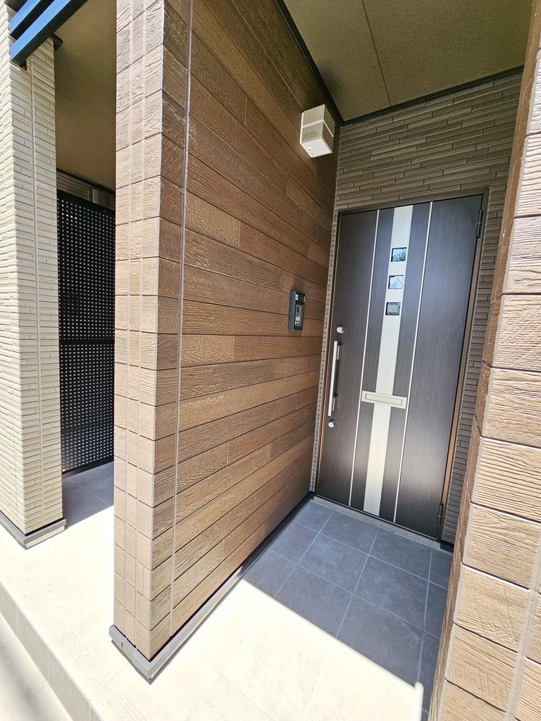 エントランス　★お問い合わせはタウンハウジングまで★