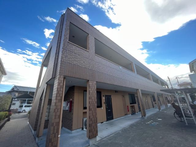 エントランス　外観写真（昼）