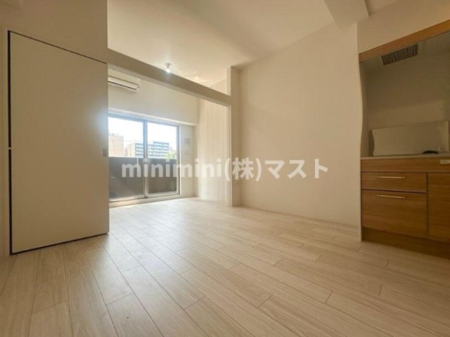 居室・リビング　お部屋によってカラーバリエーションが異なります