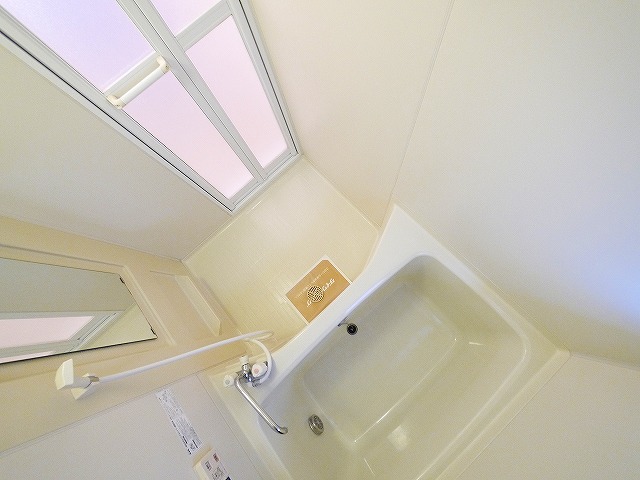 バス・シャワールーム　ゆったり過ごせるお風呂です