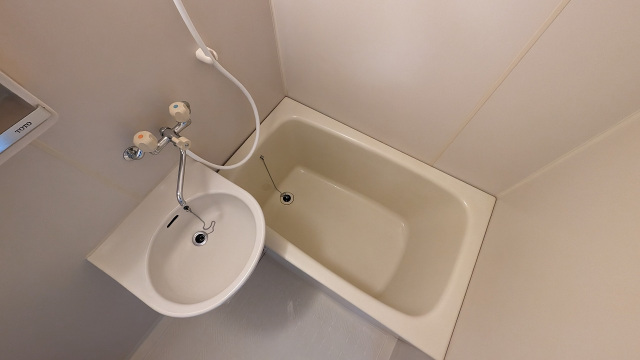 洗面設備　※同建物・別号室の写真です