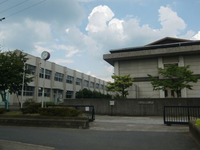 中学校　岐阜市立青山中学校（中学校）まで398m