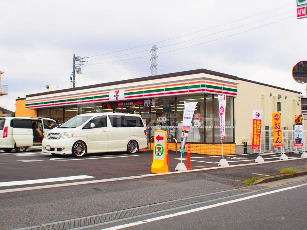 コンビニ　セブンイレブン草加西町保健所通り店（コンビニ）まで300m