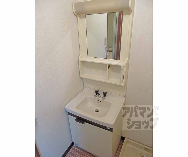 洗面設備　使い勝手のよさそうな洗面台ですね