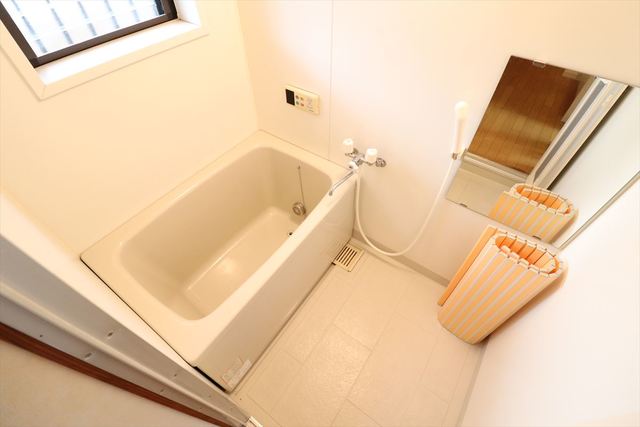 バス・シャワールーム　２０２号室