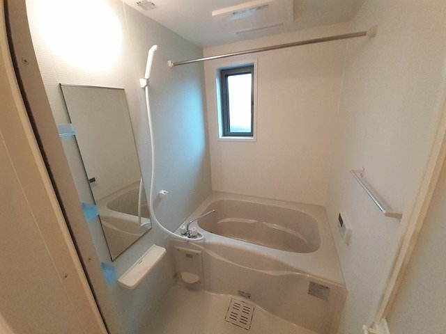 バス・シャワールーム　ゆったり過ごせるお風呂です