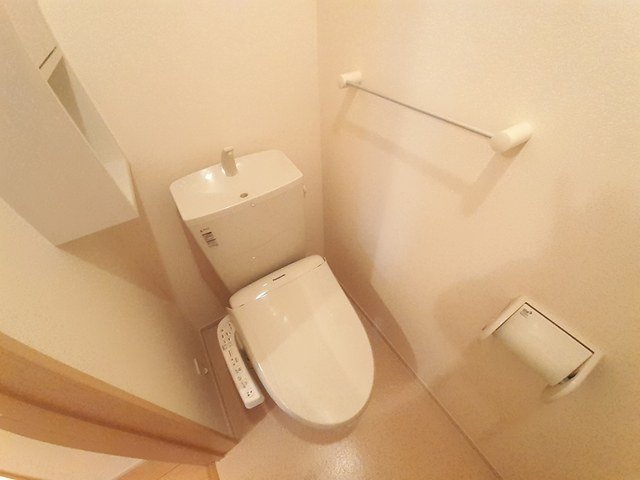 トイレ　シンプルで使いやすいトイレです