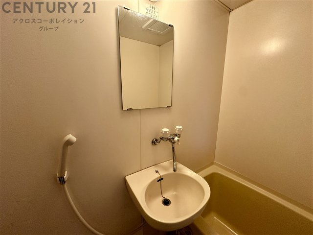 洗面設備　浴室内に洗面台があります！