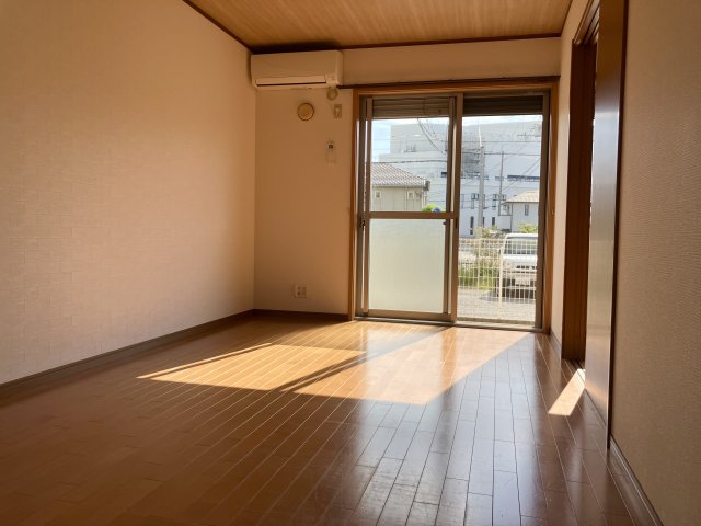 居室・リビング　エアコン付きで初期費用を抑えられます☆