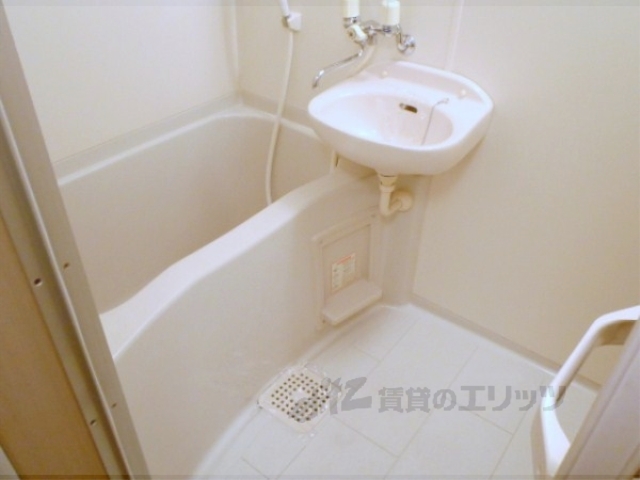 バス・シャワールーム　バス