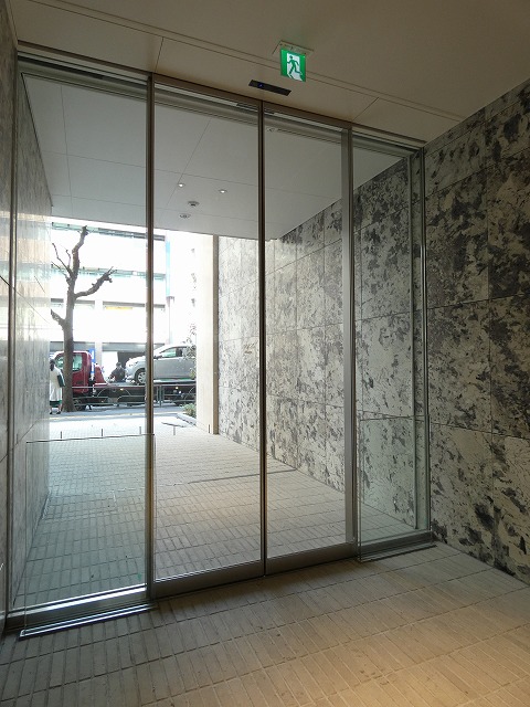 エントランス　エントランス