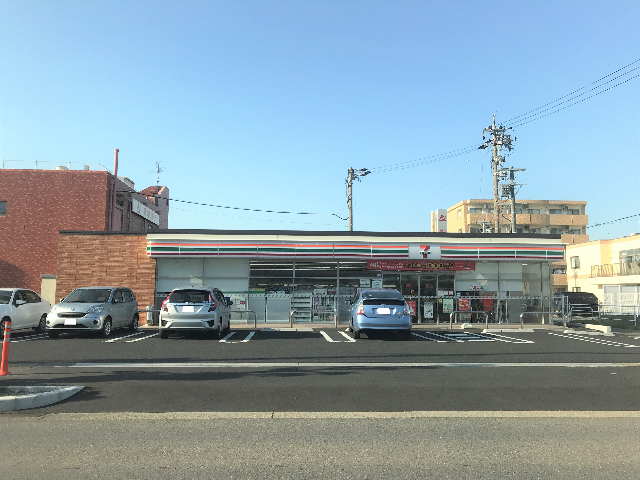 コンビニ　セブンイレブン北名古屋熊之庄西出店（コンビニ）まで391m