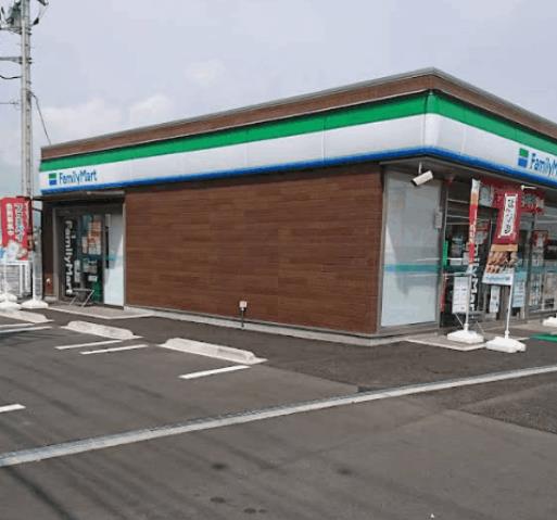 コンビニ　ファミリーマート厚木三田東店（コンビニ）まで780m