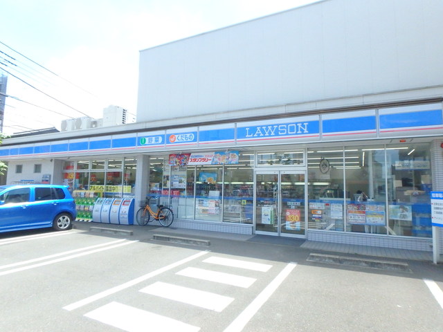 コンビニ　ローソン綾瀬中央通り店（コンビニ）まで728m