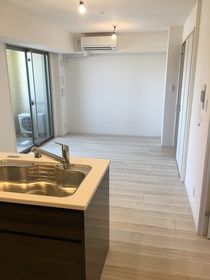 居室・リビング　こちらのリビングで趣味の時間をお楽しみください