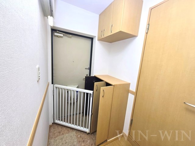 玄関　イメージ（同建物内別部屋の写真です）