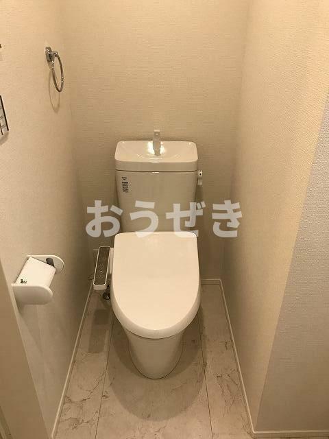 トイレ　※同仕様参考写真