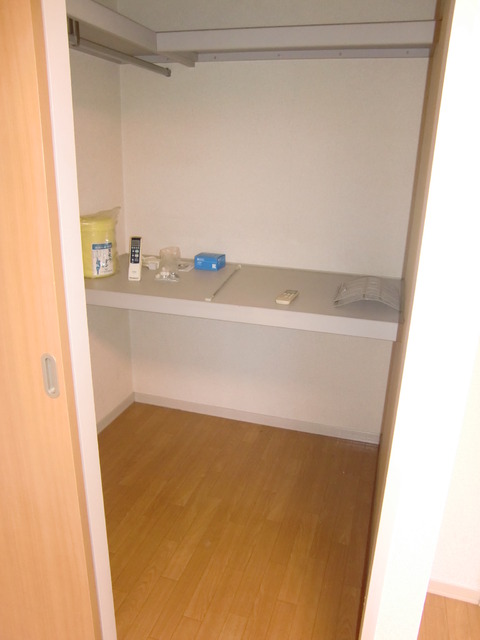 収納　ウォークインクローゼット