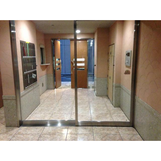 ロビー　オートロック