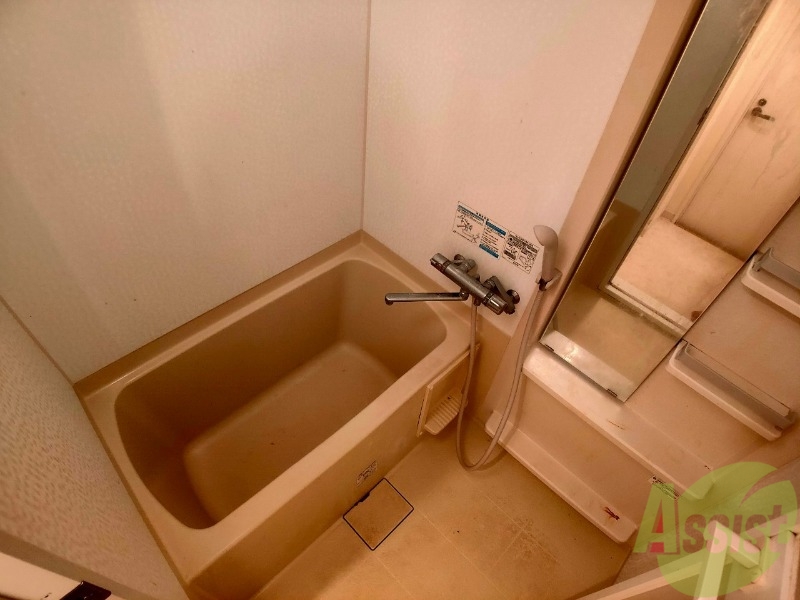 バス・シャワールーム　お風呂です。ゆっくりお風呂につかるのも体に良いですね～