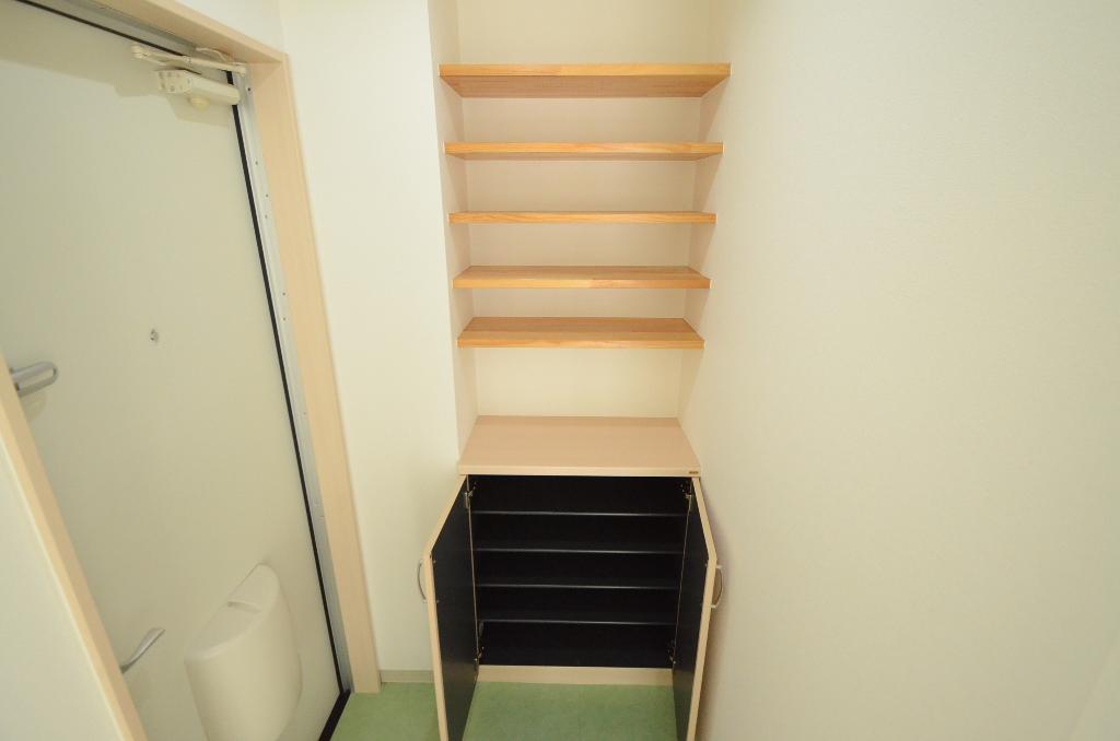 玄関　下駄箱