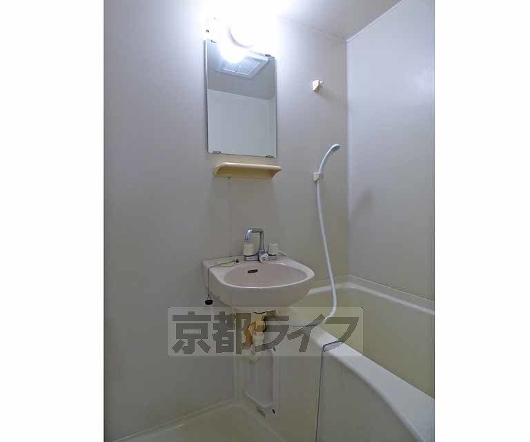 洗面設備　洗面台です。