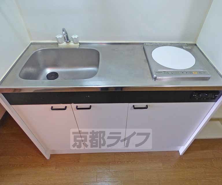 キッチン　キッチンです。