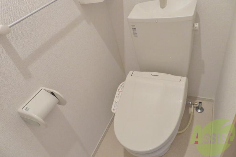 トイレ　温水洗浄便座で毎日快適に使用できますね。