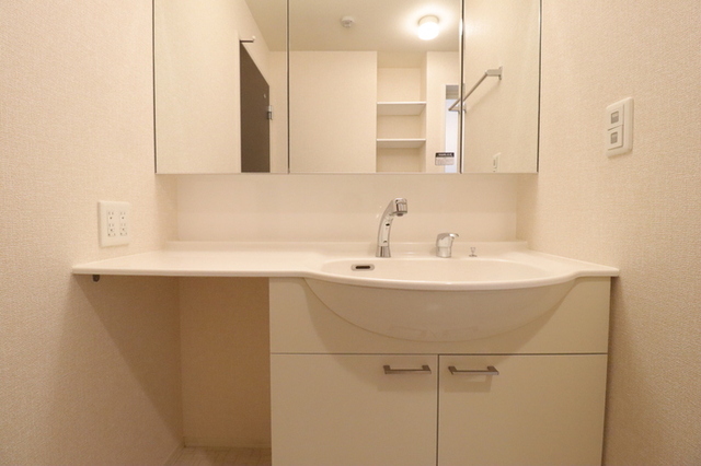 洗面設備　洗髪洗面化粧台