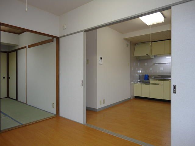 ツインヒルズA館の内装写真