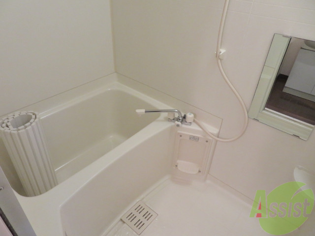 バス・シャワールーム　疲れた時はゆっくり湯船につかってみてはいかがでしょうか。