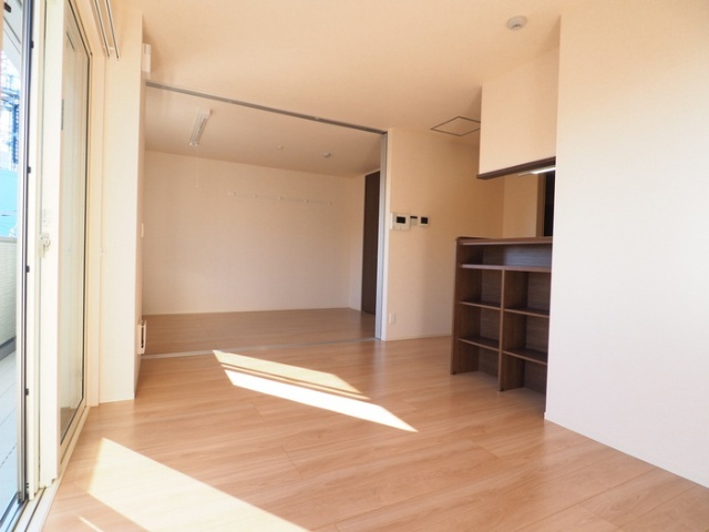 居室・リビング　日当たり良好★