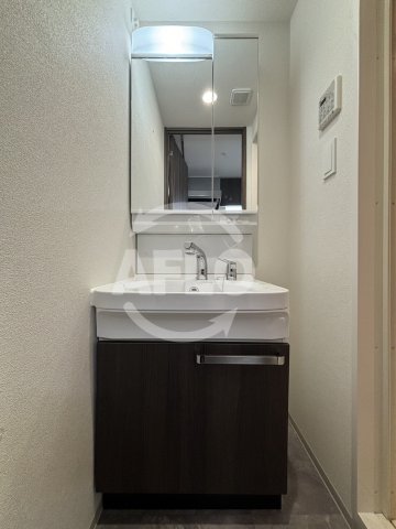 洗面設備　プレサンス野江内代ペルティエ　洗面所