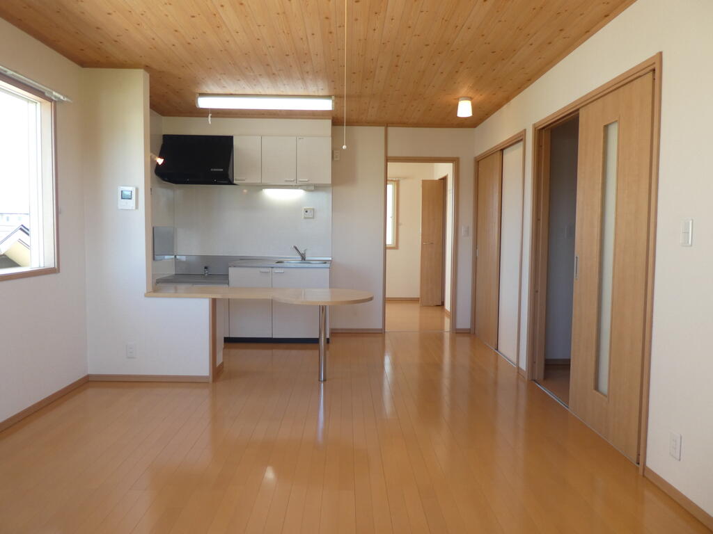 居室・リビング　広々明るいリビング★