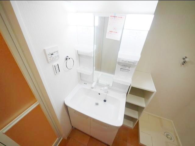 洗面設備　同仕様