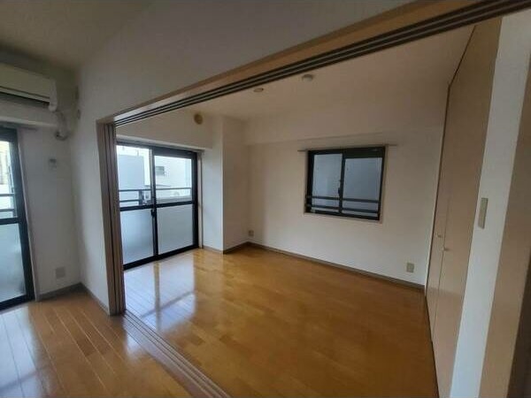 居室・リビング　☆明るい居室☆