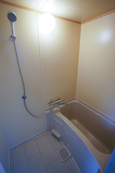 バス・シャワールーム　同じ建物の別の部屋