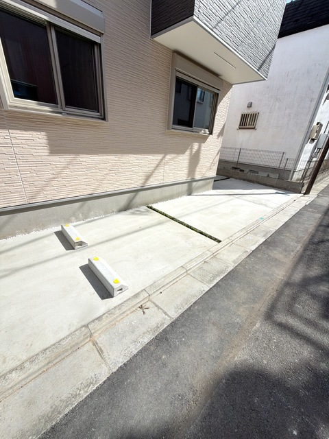 駐車場　無料駐車場付き（１台）