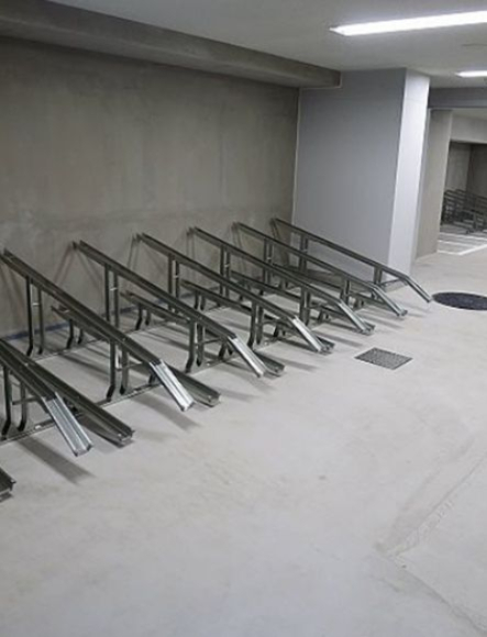 駐車場　駐輪場