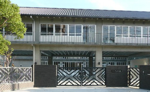 中学校　大庄中学校（中学校）まで843m